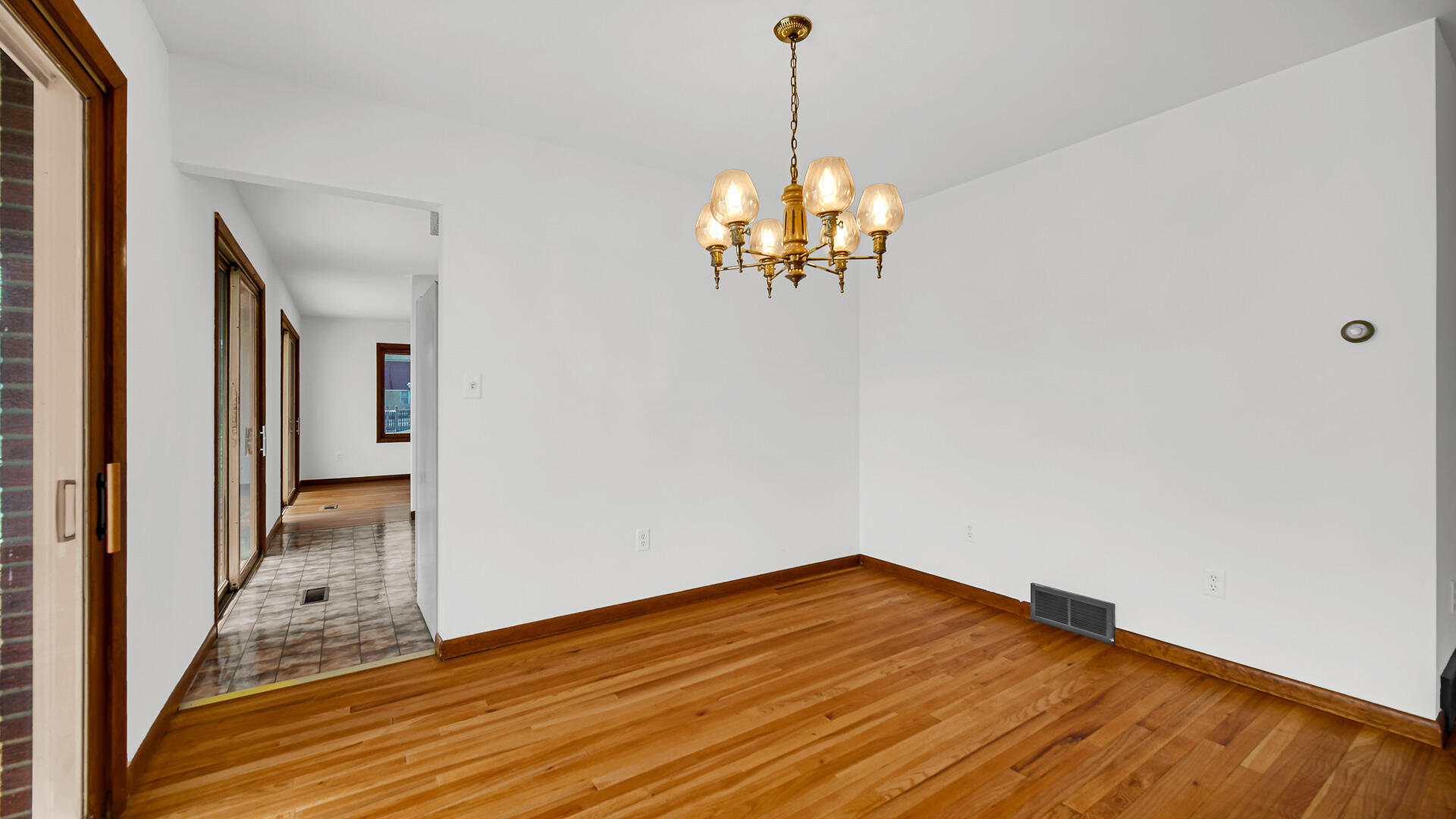 2212 SW Road La Porte, IN 46350 - Photo 11 of 62 1920x1080