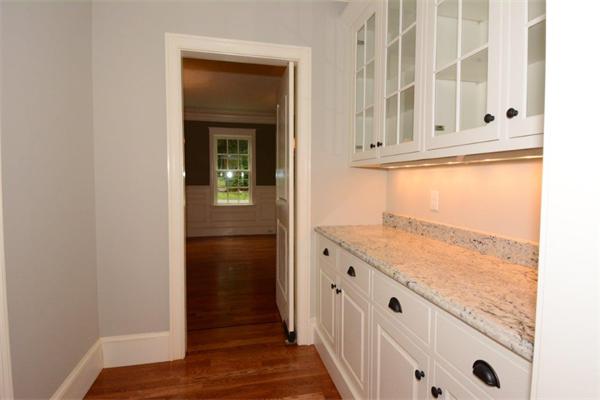 64 Radcliffe Road Wellesley, MA 02482 - Photo 10 of 25