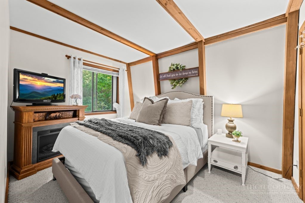 40 Hemlock Hill Road, Unit A Banner Elk, NC 28604 - Photo 14 of 26 Gallery Image 14