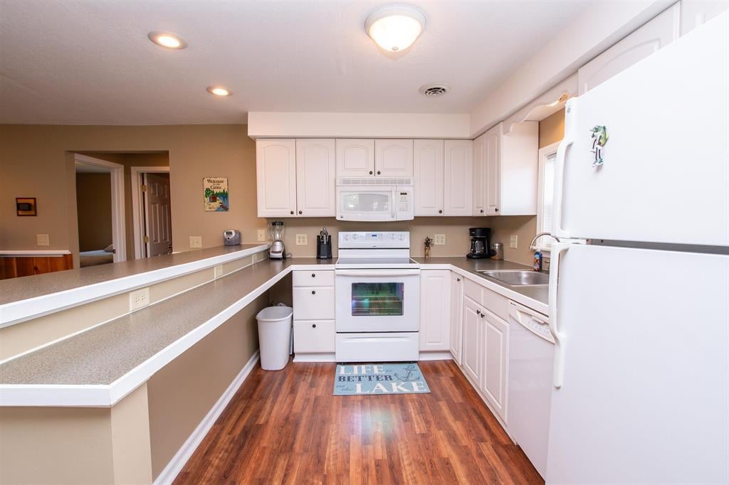 4016 Bayview Road Beaverton, MI 48612 - Photo 12 of 21 Gallery Image 12