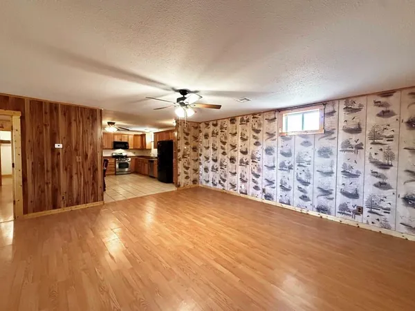 $375,000 | 4552 South 201 Road, El Dorado Springs, MO 64744