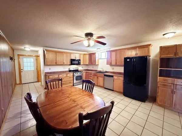 $375,000 | 4552 South 201 Road, El Dorado Springs, MO 64744