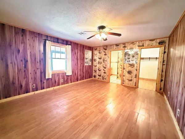 $375,000 | 4552 South 201 Road, El Dorado Springs, MO 64744