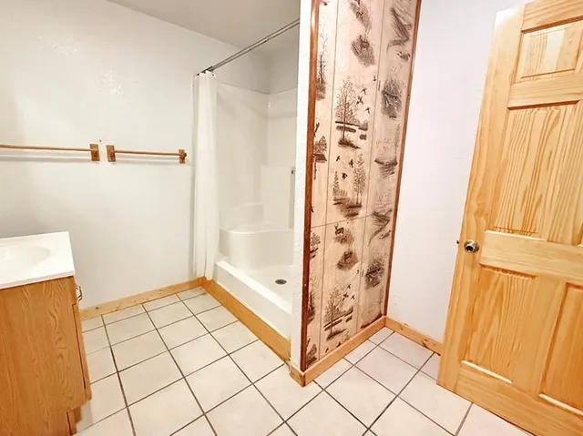 $375,000 | 4552 South 201 Road, El Dorado Springs, MO 64744