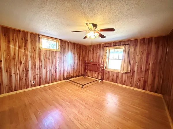 $375,000 | 4552 South 201 Road, El Dorado Springs, MO 64744