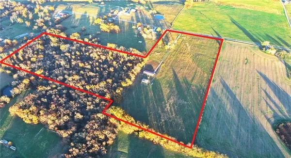 $375,000 | 4552 South 201 Road, El Dorado Springs, MO 64744