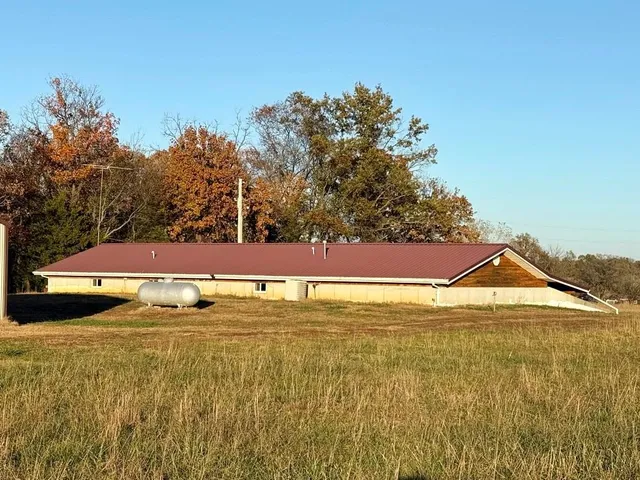$375,000 | 4552 South 201 Road, El Dorado Springs, MO 64744