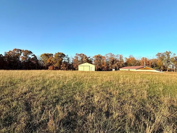 $375,000 | 4552 South 201 Road, El Dorado Springs, MO 64744