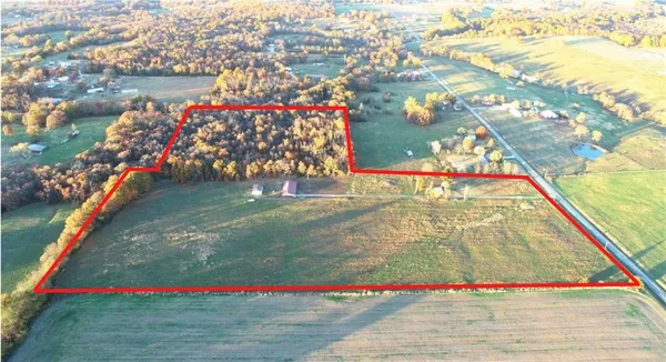 $375,000 | 4552 South 201 Road, El Dorado Springs, MO 64744