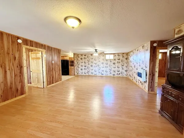 $375,000 | 4552 South 201 Road, El Dorado Springs, MO 64744