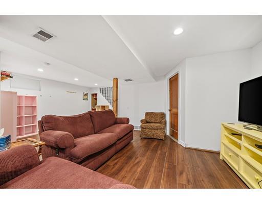 27 Frank Road Weymouth, MA 02191 - Photo 13 of 22 Gallery Image 13