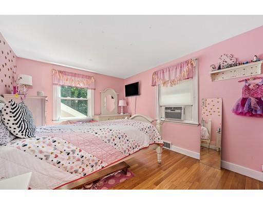 27 Frank Road Weymouth, MA 02191 - Photo 10 of 22 Gallery Image 10