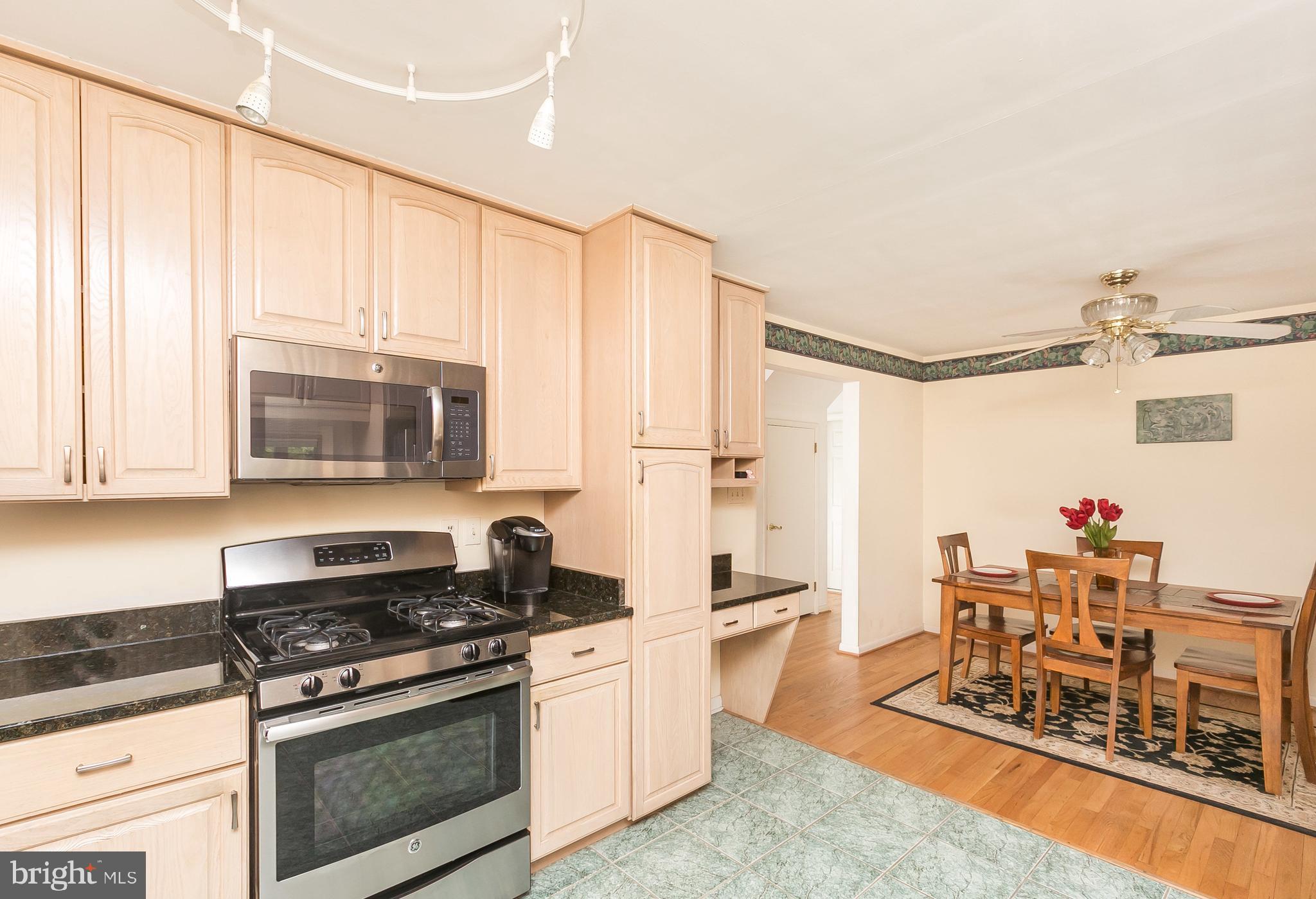 2826 Cub Hill Road Baltimore, MD 21234 - Photo 14 of 61 Kitchen