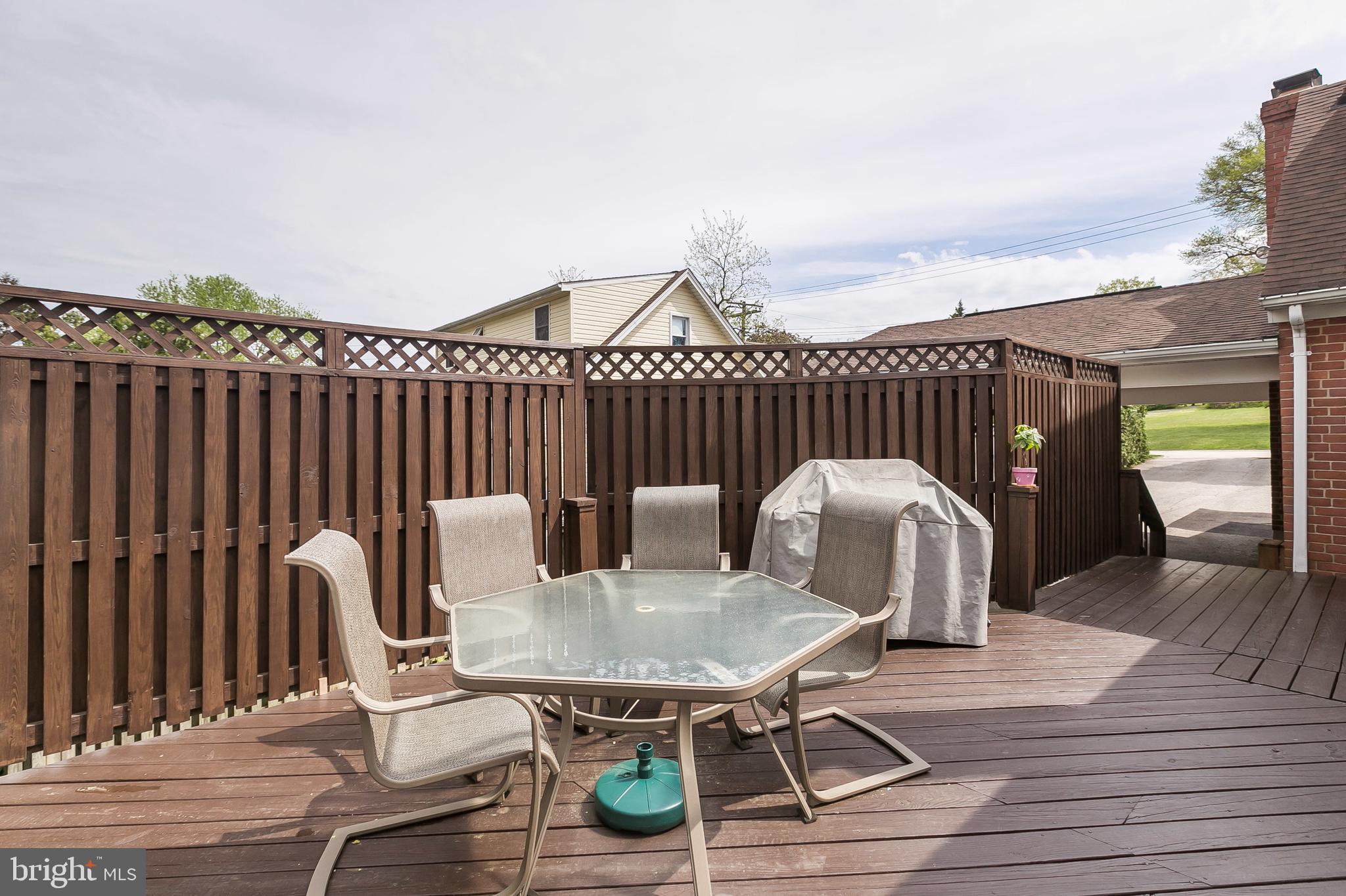 2826 Cub Hill Road Baltimore, MD 21234 - Photo 42 of 61 Deck