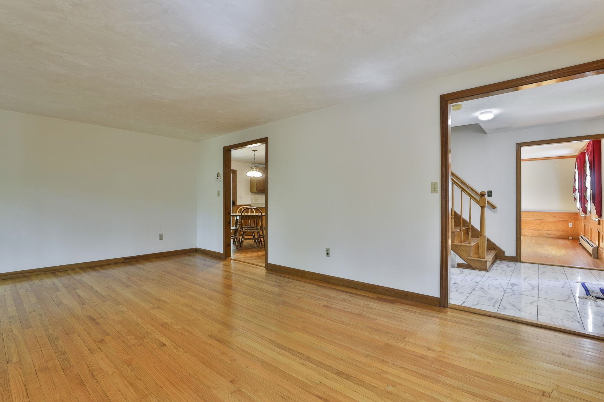 69 Stowell Road Bedford, NH 03110 - Photo 7 of 46