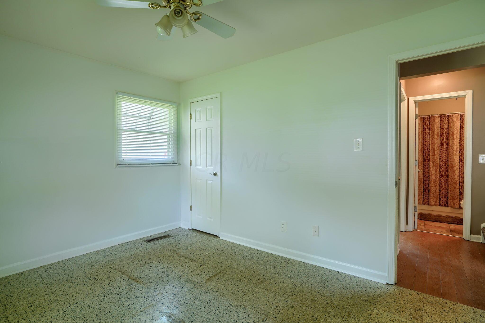 909 Exeter Road Columbus, OH 43213 - Photo 17 of 38 Bedroom 1 Ready for your personal touch