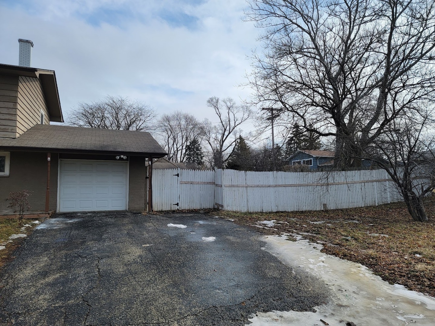1935 Ashley Road Hoffman Estates, IL 60169 - Photo 2 of 28 a view of a backyard