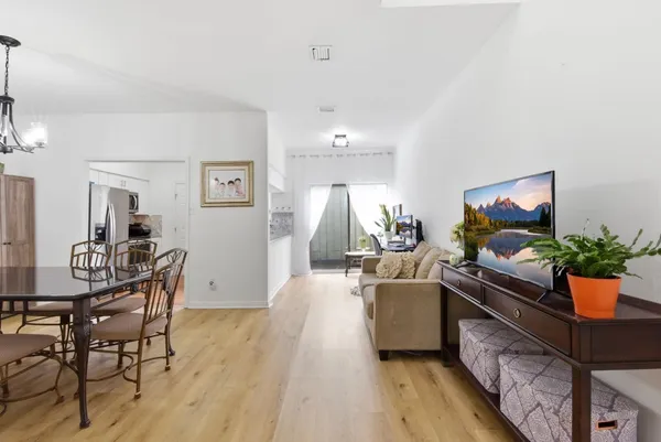 $365,000 | 12625 Memorial Drive, Unit 51, Houston, TX 77024