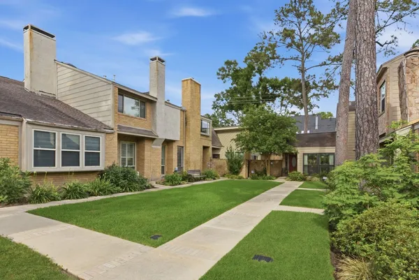 $365,000 | 12625 Memorial Drive, Unit 51, Houston, TX 77024