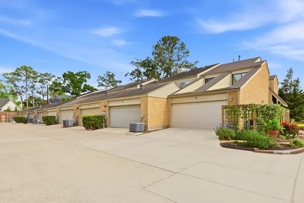 $365,000 | 12625 Memorial Drive, Unit 51, Houston, TX 77024