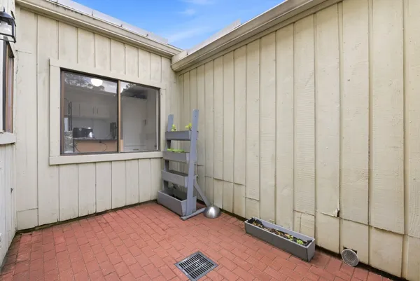 $365,000 | 12625 Memorial Drive, Unit 51, Houston, TX 77024