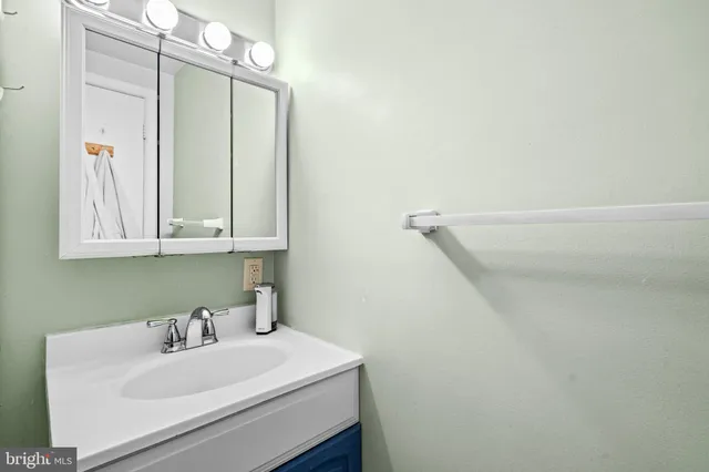 $359,000 | 3309 Tidewater Court, Unit C16, Olney, MD 20832