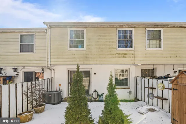 $359,000 | 3309 Tidewater Court, Unit C16, Olney, MD 20832