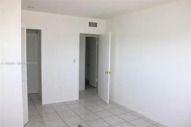 $1,900 | 17101 Northwest 57th Avenue, Unit 319, Miami Gardens, FL 33055