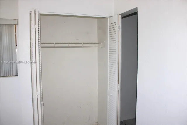 $1,900 | 17101 Northwest 57th Avenue, Unit 319, Miami Gardens, FL 33055