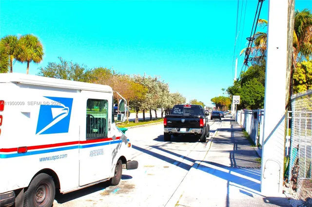 $1,900 | 17101 Northwest 57th Avenue, Unit 319, Miami Gardens, FL 33055