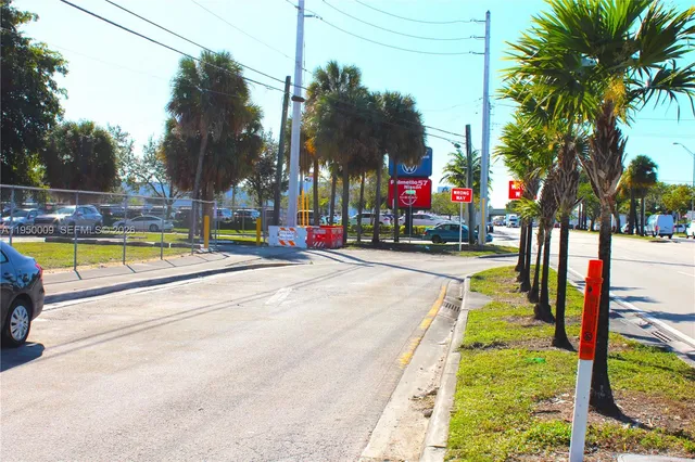 $1,900 | 17101 Northwest 57th Avenue, Unit 319, Miami Gardens, FL 33055