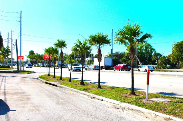 $1,900 | 17101 Northwest 57th Avenue, Unit 319, Miami Gardens, FL 33055