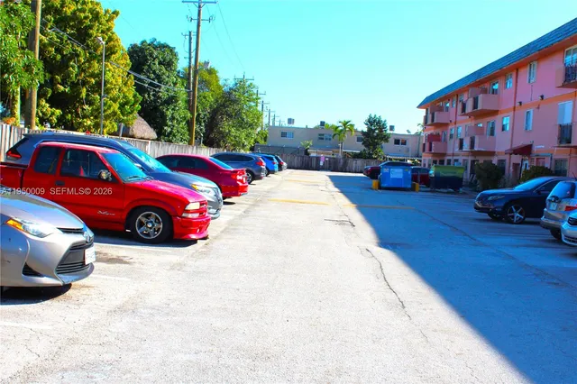 $1,900 | 17101 Northwest 57th Avenue, Unit 319, Miami Gardens, FL 33055