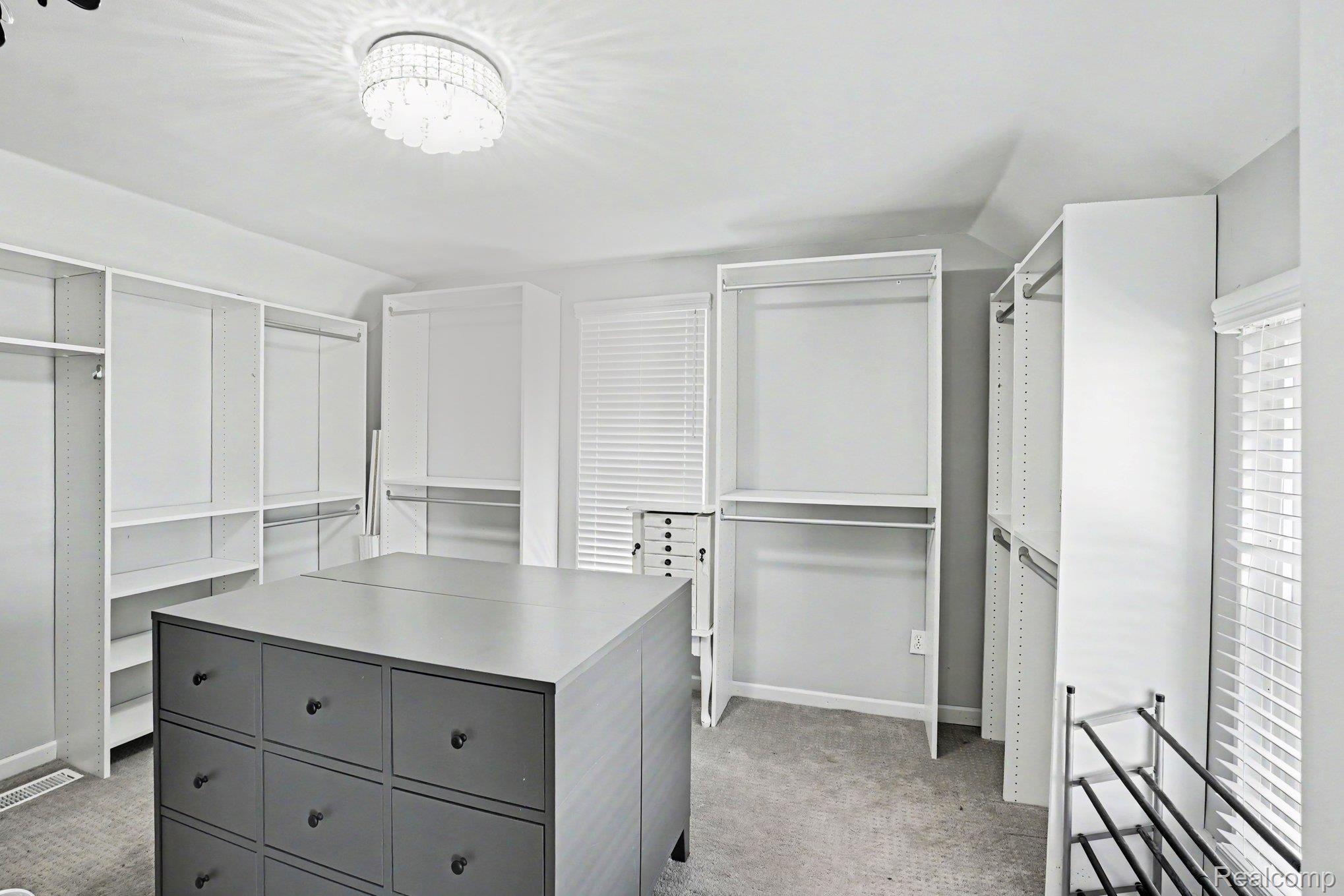 409 Fleming Street Howell, MI 48843 - Photo 21 of 31 011_file_8263.jpg