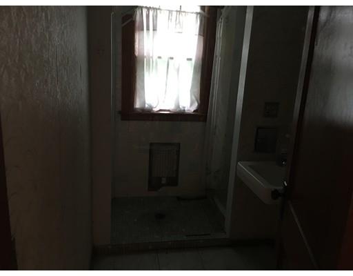 186 Flat Rock Road Athol, MA 01331 - Photo 10 of 13 a bathroom with a window