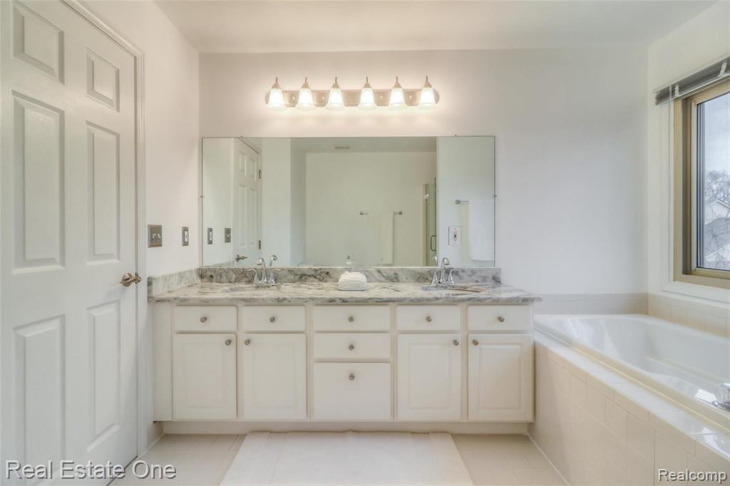 2703 Oak View Court Rochester Hills, MI 48307 - Photo 35 of 53
