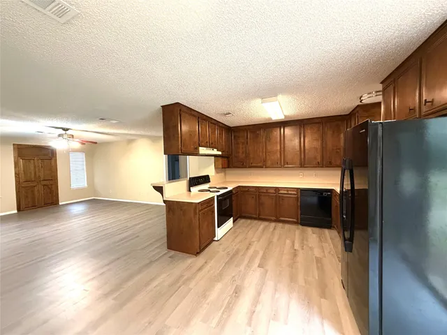 $1,600 | 117 Kirk Road, Livingston, TX 77351