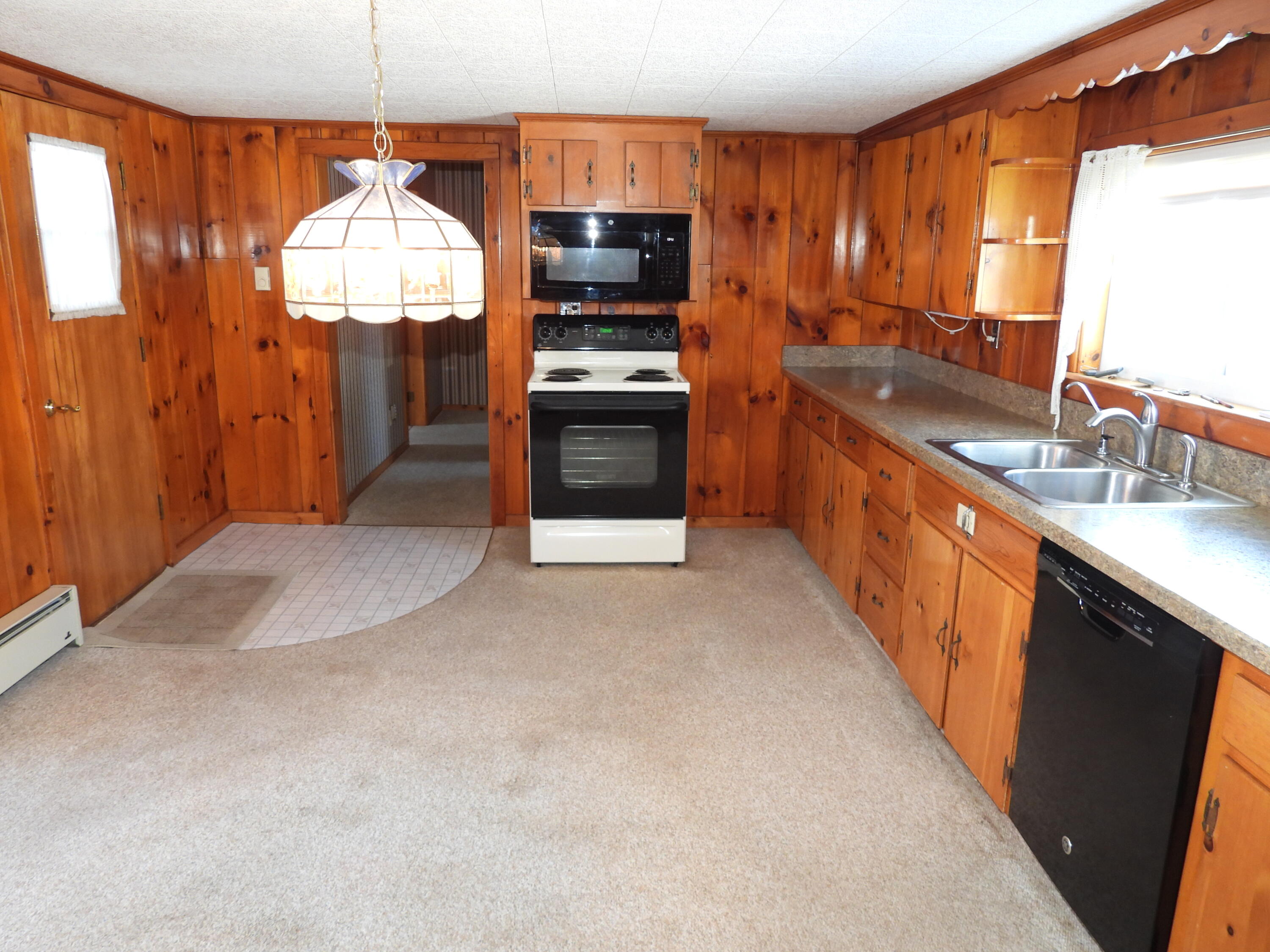 122 Maple Street Rouses Point, NY 12979 - Photo 7 of 26