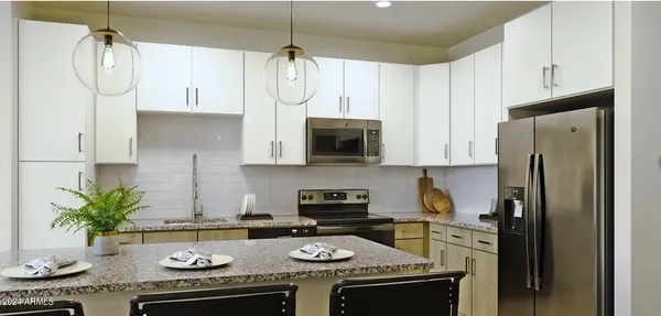 $2,011 | 11575 West Roosevelt Street, Unit B2, Avondale, AZ 85323