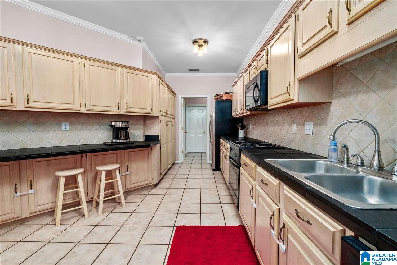 816 Rockhurst Lane Birmingham, AL 35209 - Photo 10 of 25