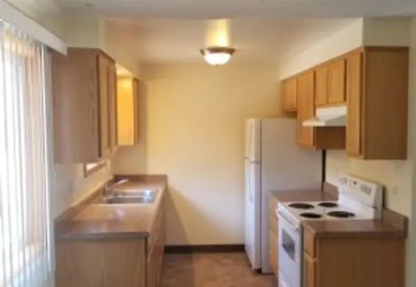 $1,225 | 703 12th Street, La Grande, OR 97850