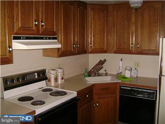 19 Shirley Road Hatboro, PA 19040 - Photo 8 of 12 Kitchen