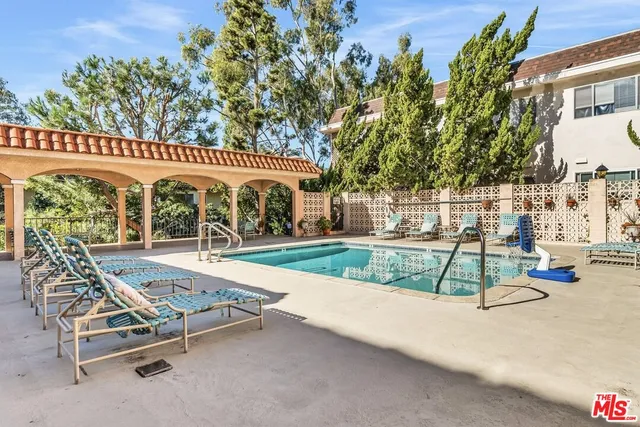$638,000 | 6199 Canterbury Drive, Unit 102, Culver City, CA 90230