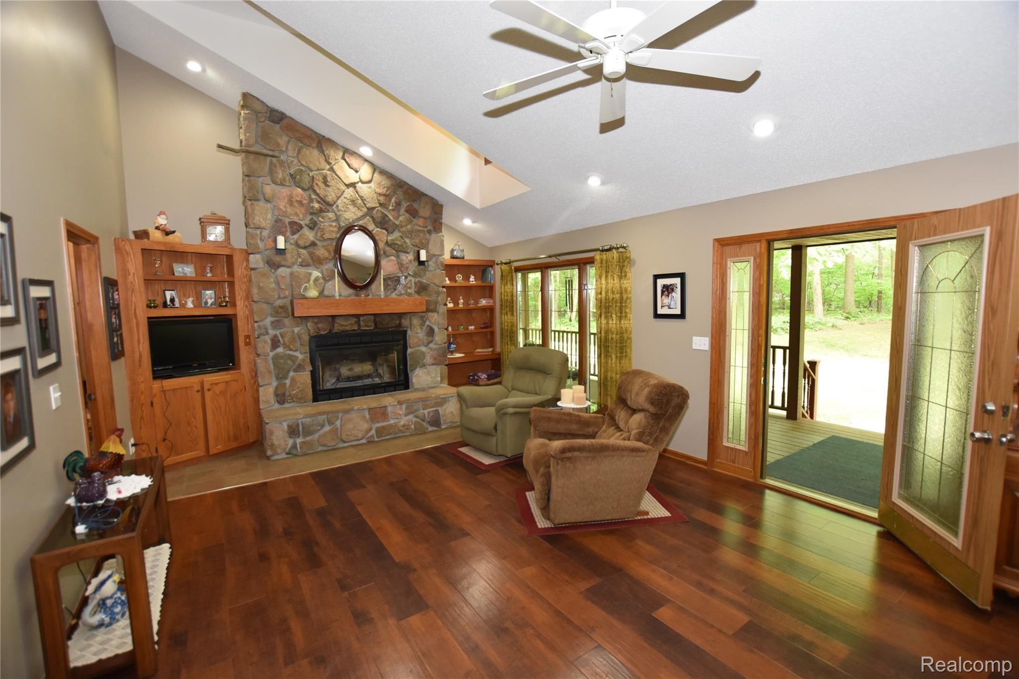 12221 North Bray Road Clio, MI 48420 - Photo 2 of 34 Living Main.JPG