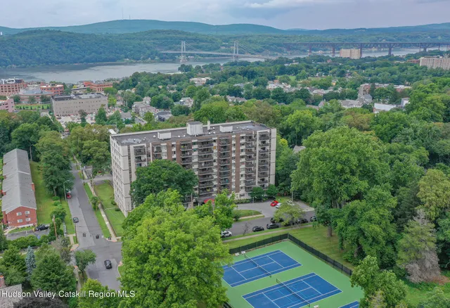 $124,999 | 160 Academy Street, Unit 6C, Poughkeepsie, NY 12601