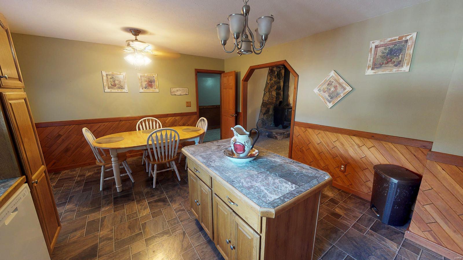 9348 Walker Road Shipman, IL 62685 - Photo 12 of 55