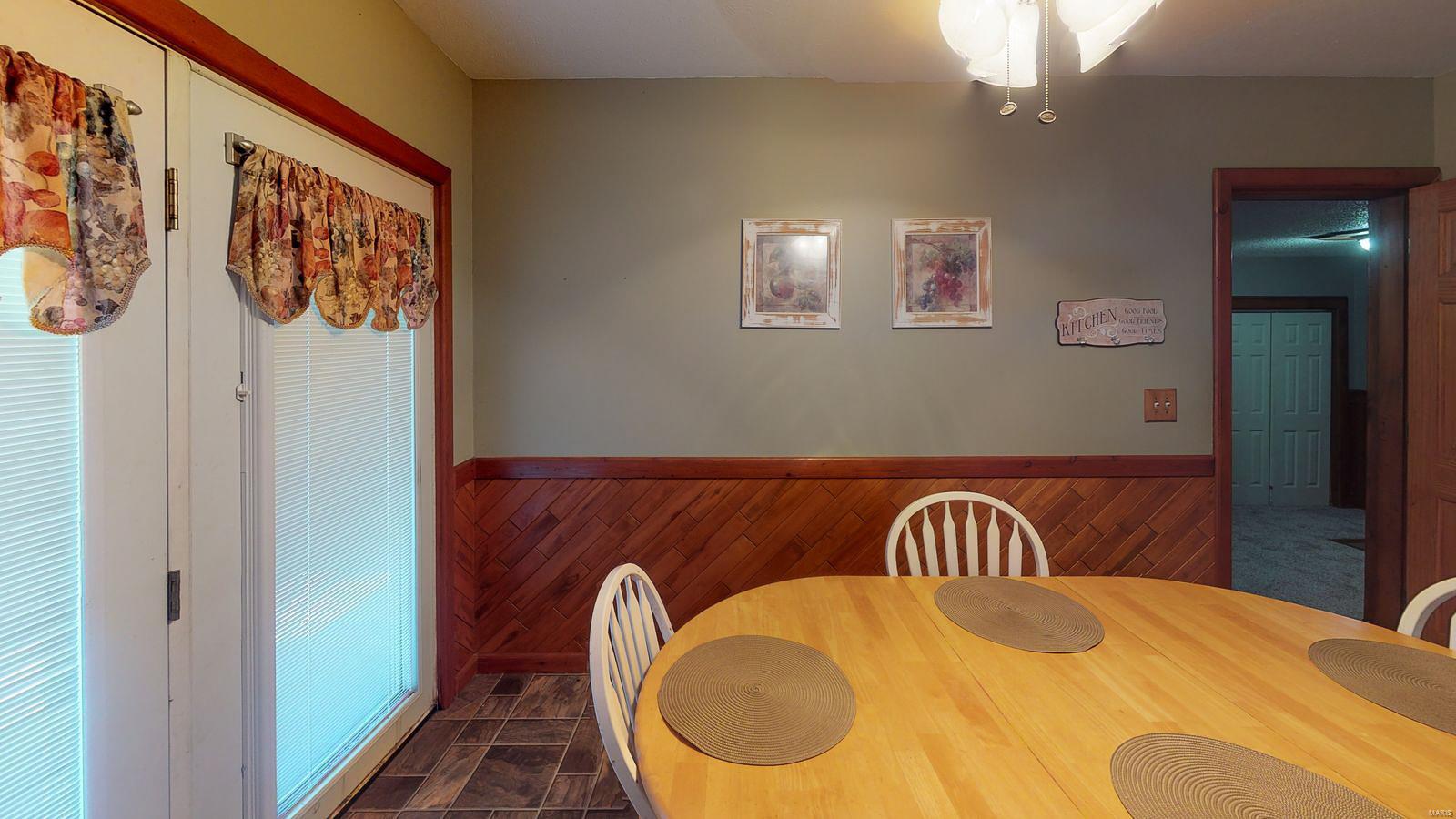 9348 Walker Road Shipman, IL 62685 - Photo 16 of 55