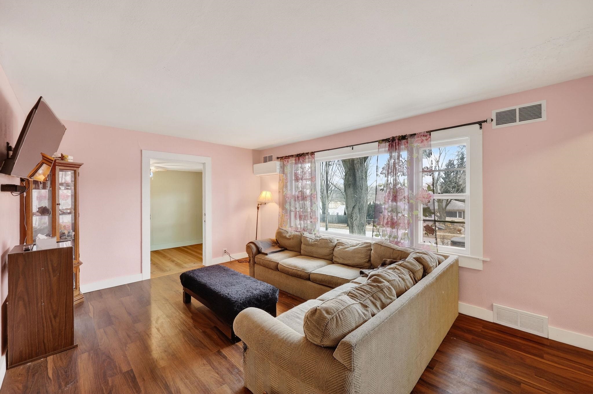 1650 Sunfield Street Madison, WI 53704 - Photo 3 of 51