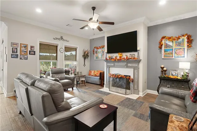 $330,000 | 506 Terrace Lake Drive, Covington, LA 70435