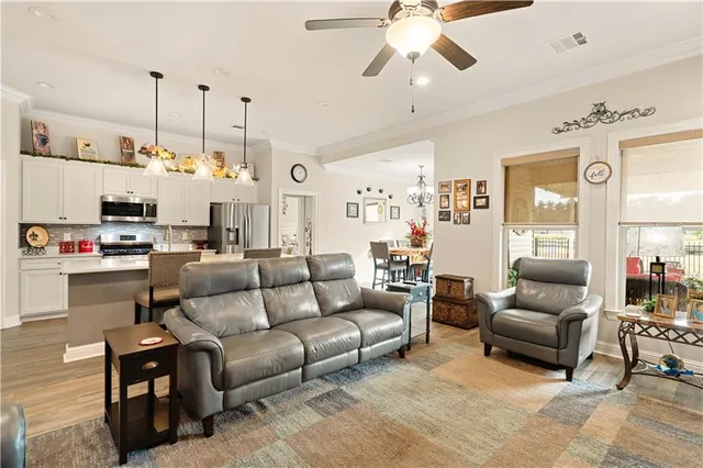 $330,000 | 506 Terrace Lake Drive, Covington, LA 70435